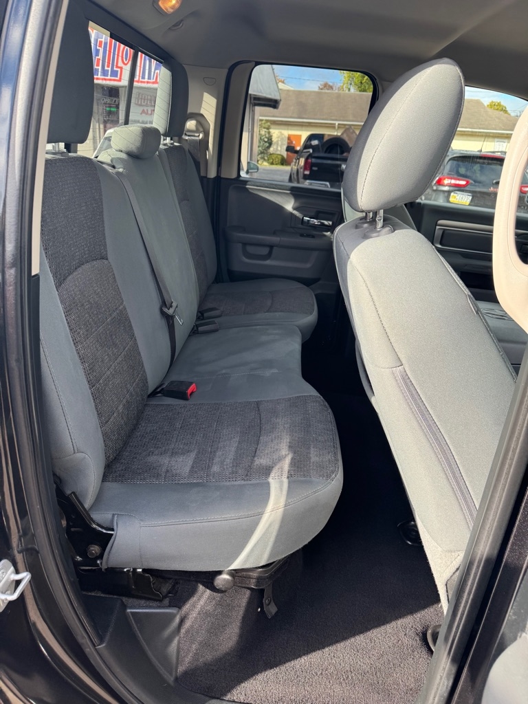 RAM 1500 SLT Quad Cab 4WD 2018