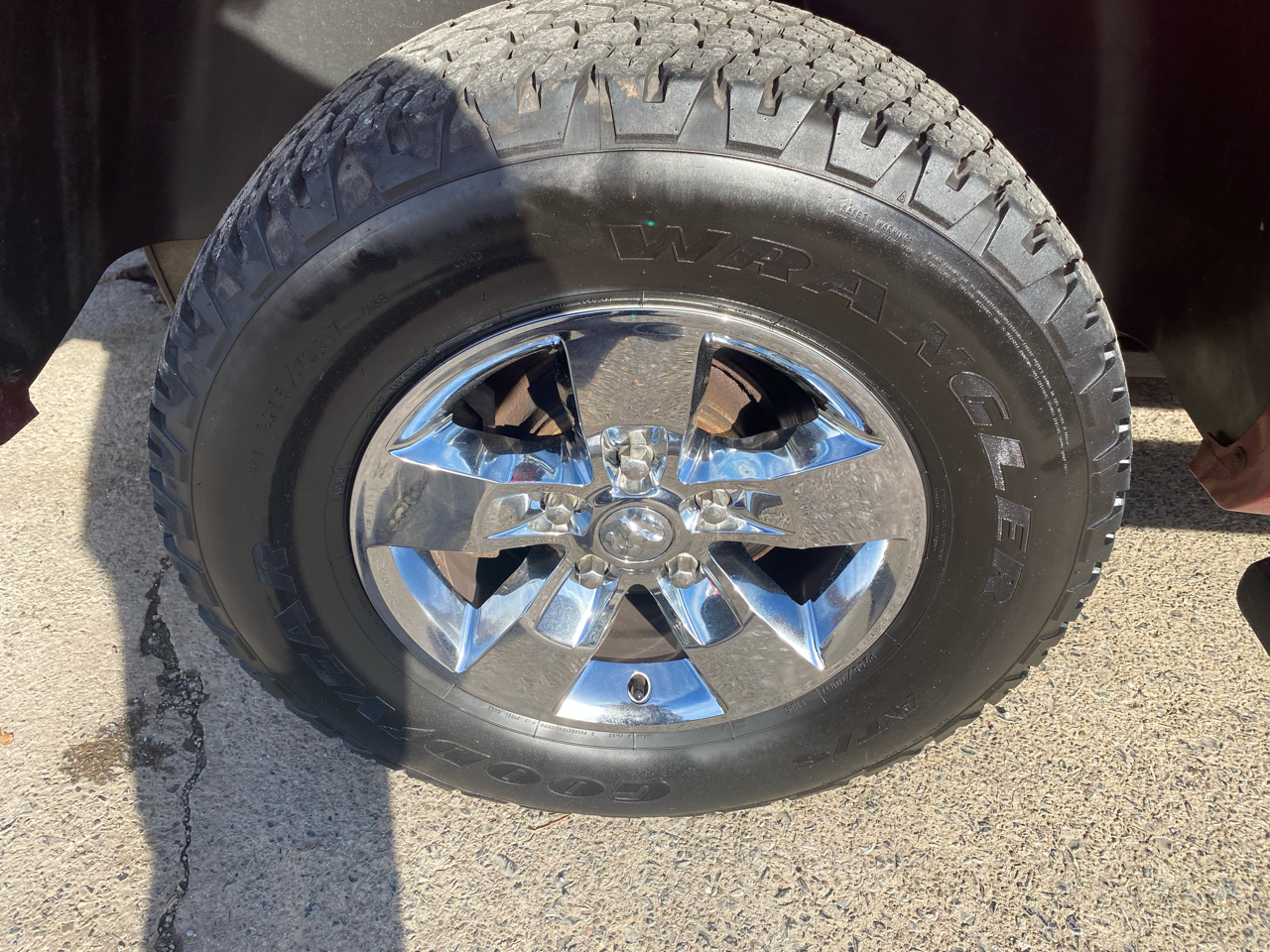 RAM 1500 SLT Crew Cab SWB 4WD 2014