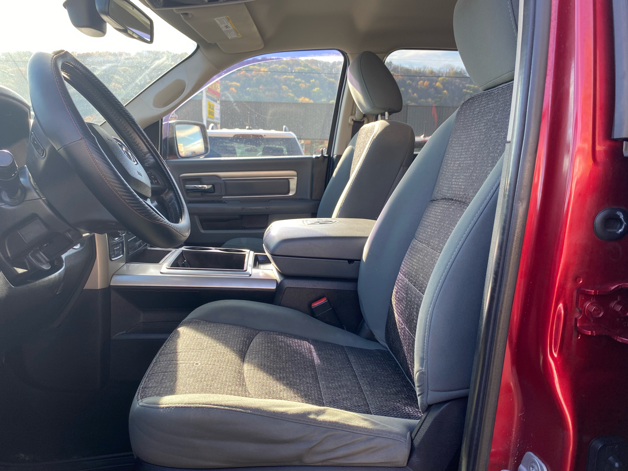 RAM 1500 SLT Crew Cab SWB 4WD 2014