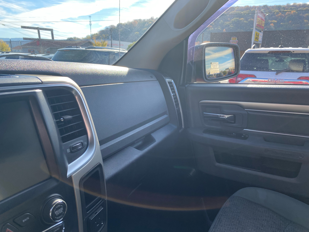 RAM 1500 SLT Crew Cab SWB 4WD 2014