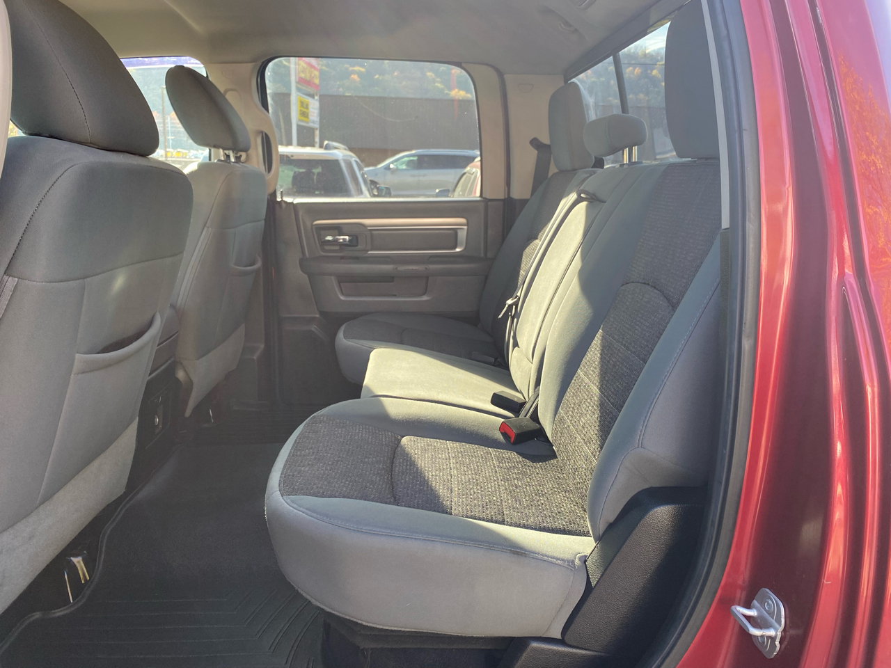 RAM 1500 SLT Crew Cab SWB 4WD 2014