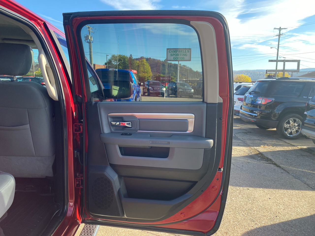 RAM 1500 SLT Crew Cab SWB 4WD 2014
