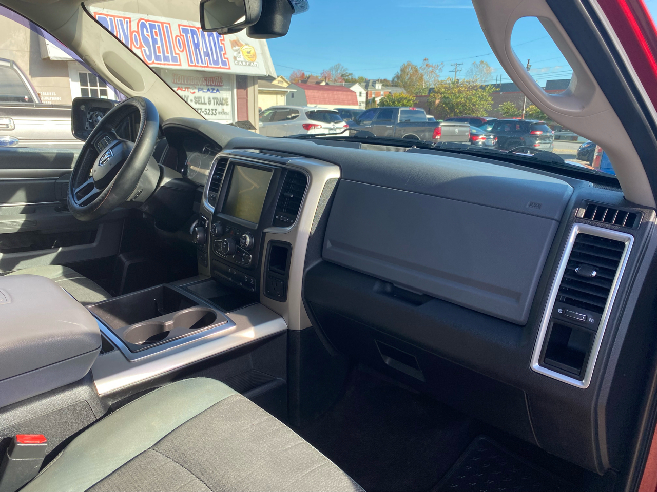 RAM 1500 SLT Crew Cab SWB 4WD 2014