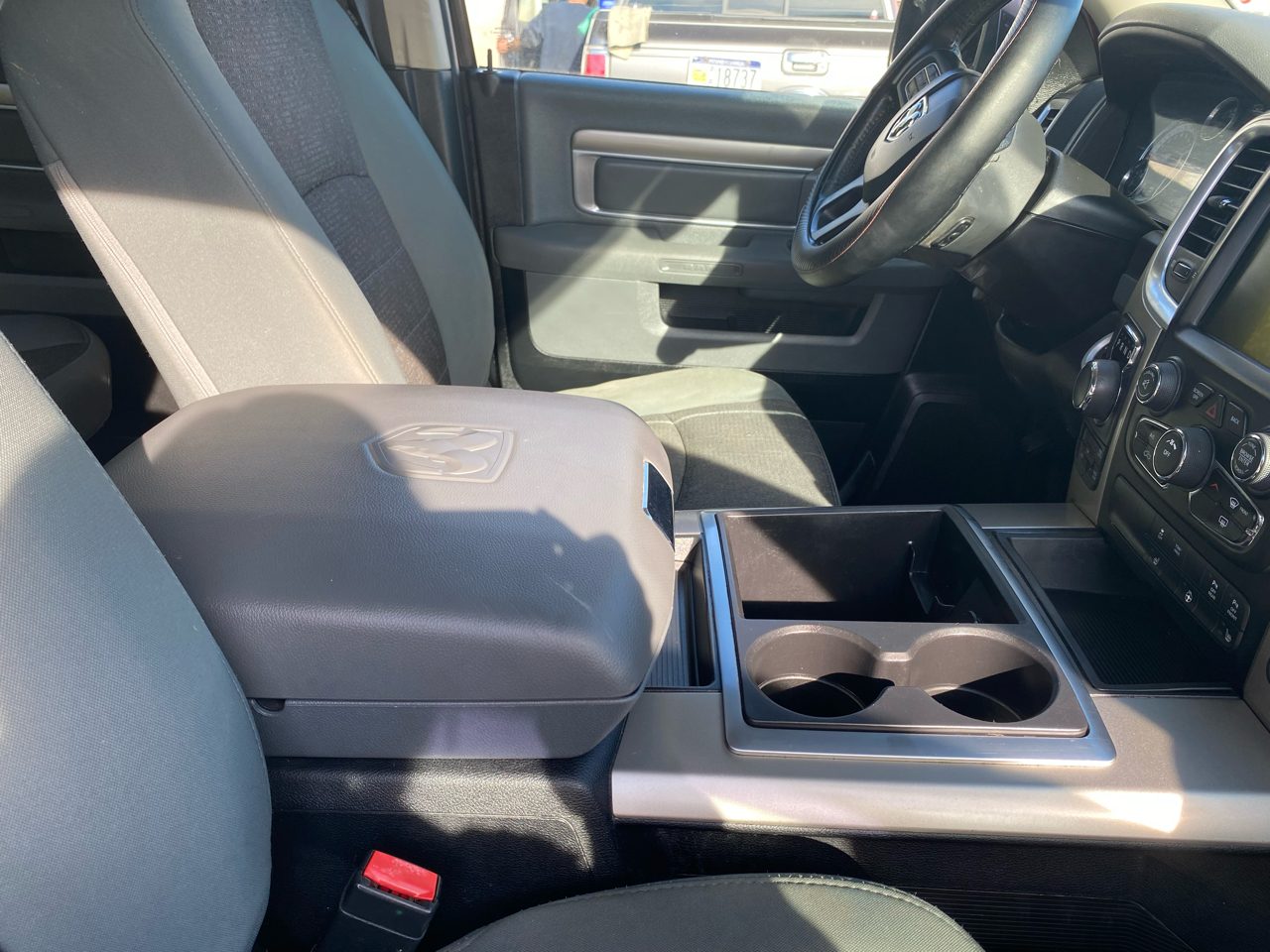 RAM 1500 SLT Crew Cab SWB 4WD 2014