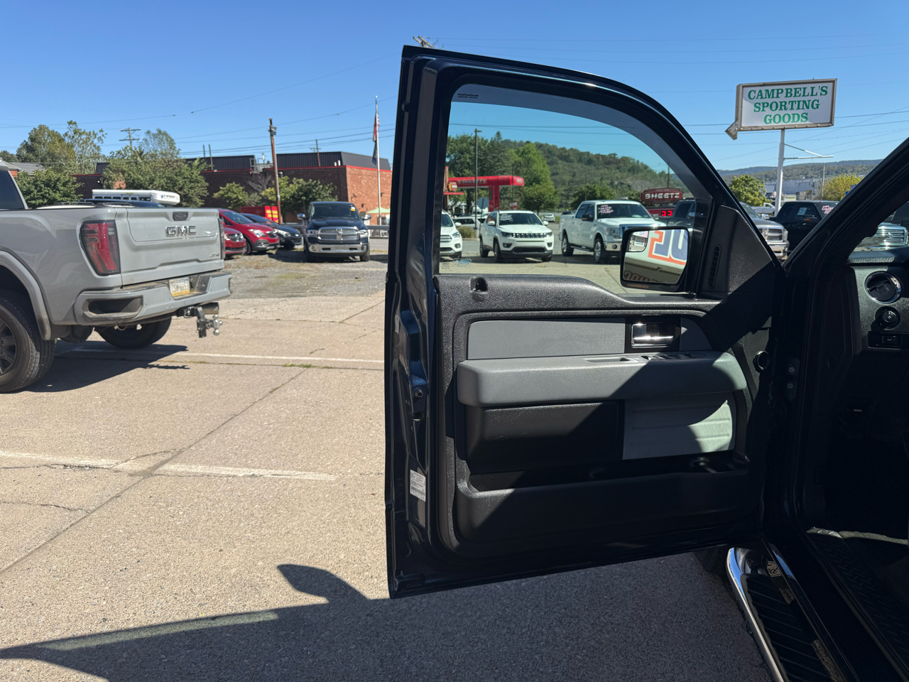 2013 Ford F-150 XLT photo 17