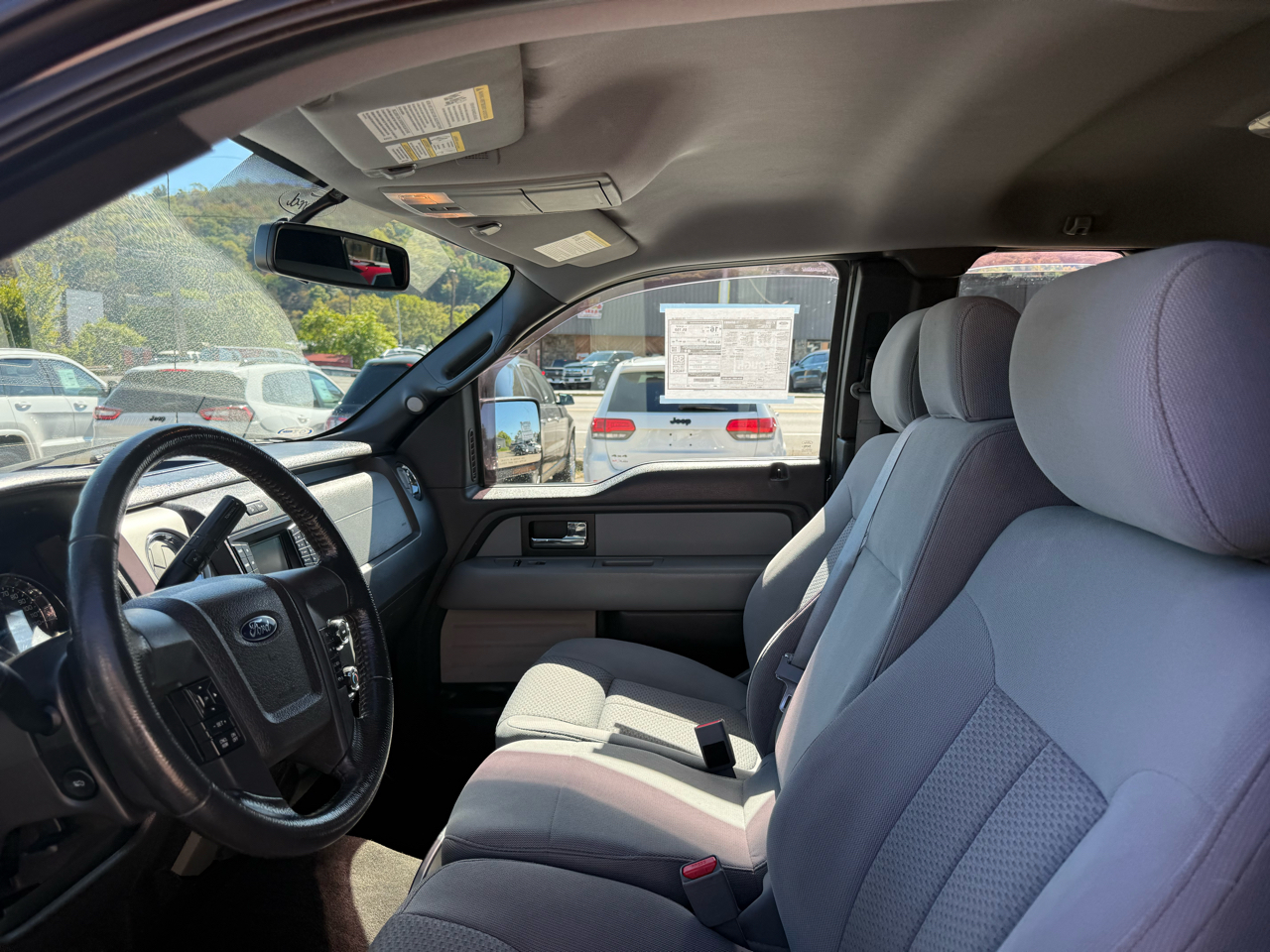 2013 Ford F-150 XLT photo 20