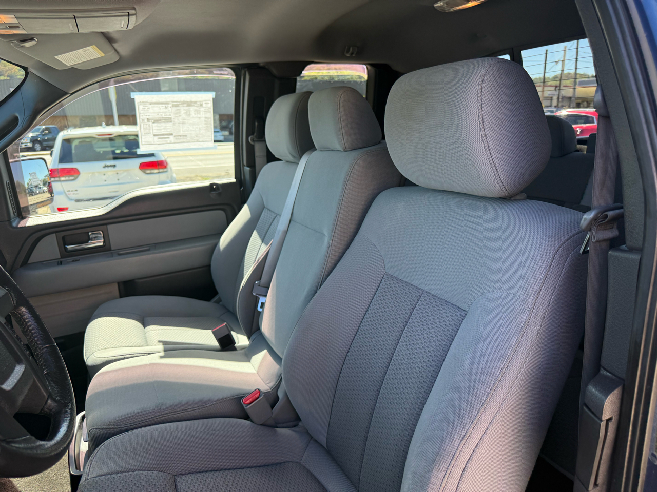 2013 Ford F-150 XLT photo 21