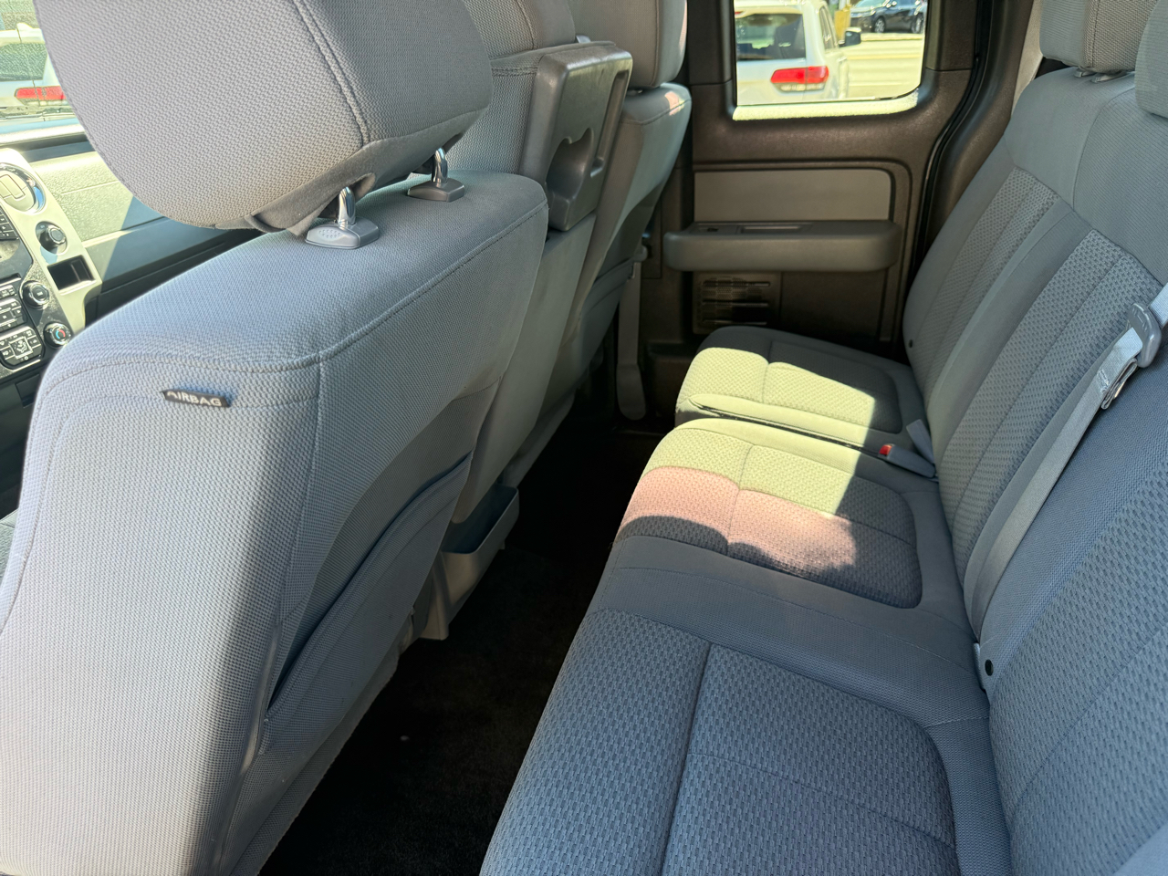 2013 Ford F-150 XLT photo 34