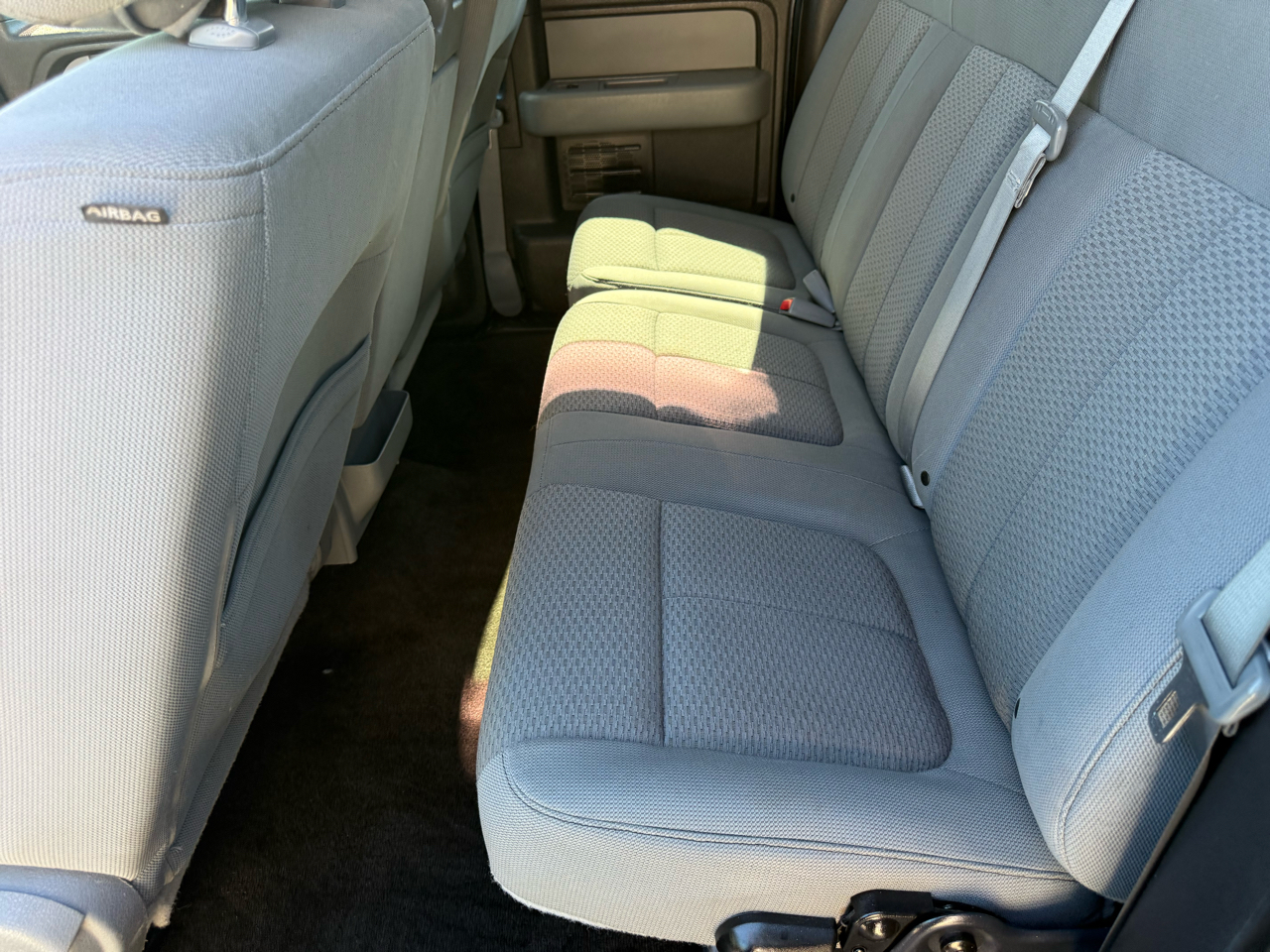 2013 Ford F-150 XLT photo 36
