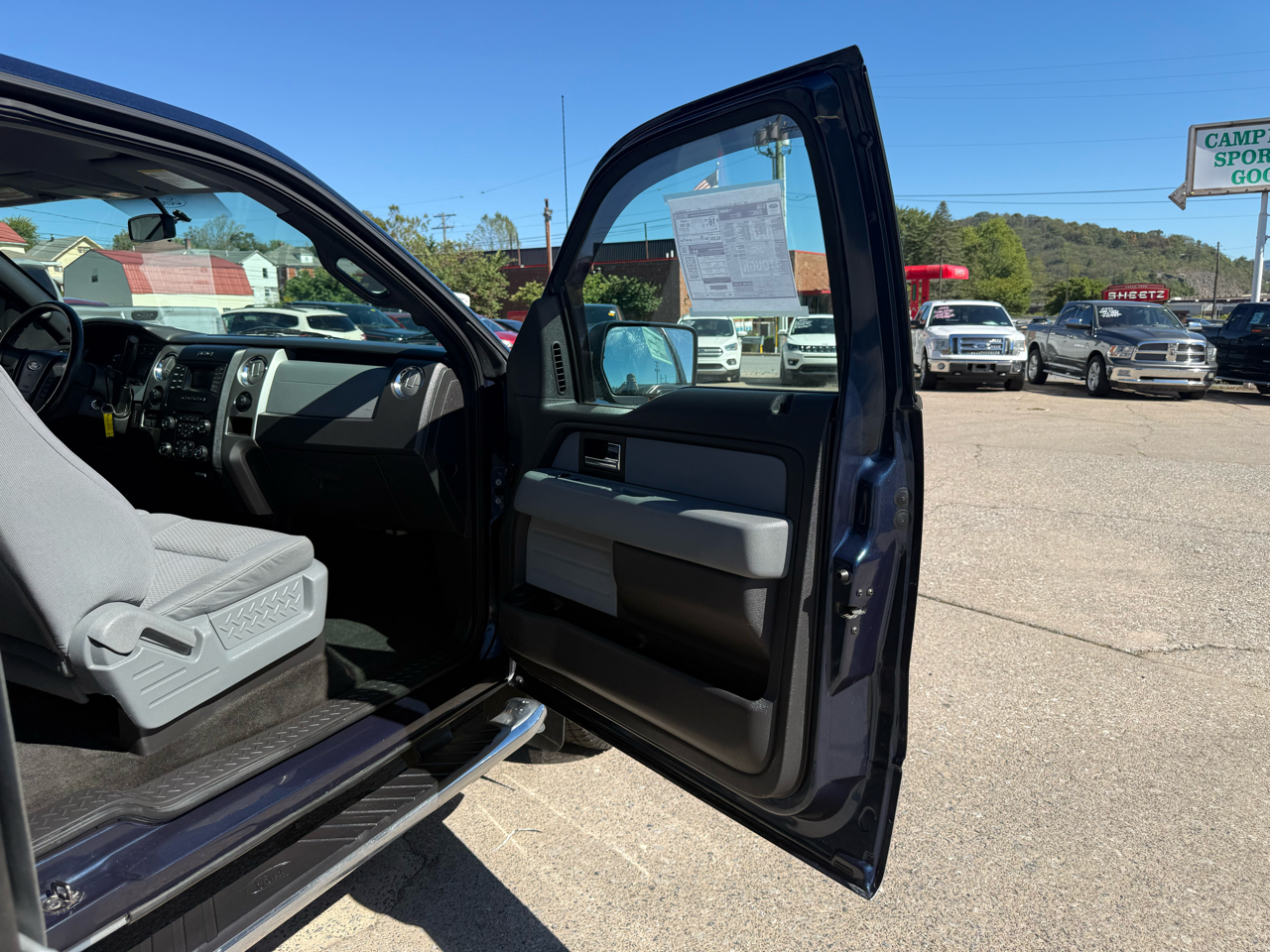 2013 Ford F-150 XLT photo 39