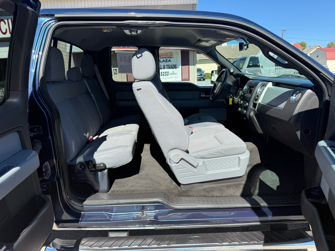 2013 Ford F-150 XLT photo 40