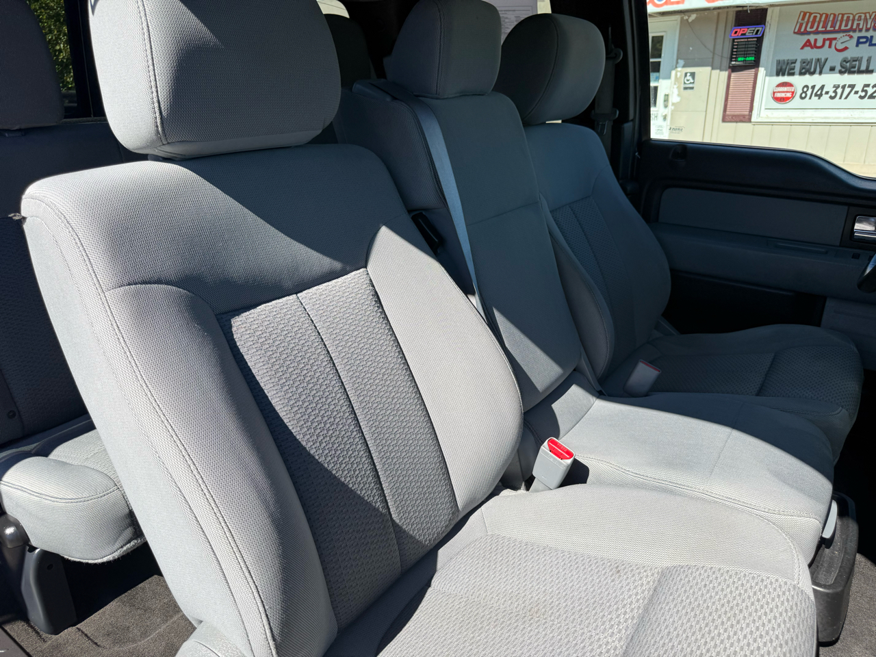 2013 Ford F-150 XLT photo 48