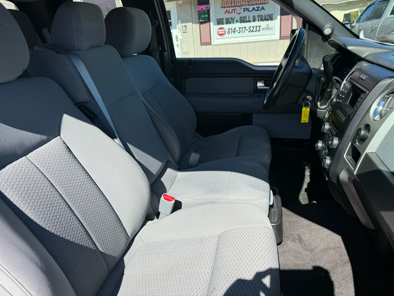 2013 Ford F-150 XLT photo 49