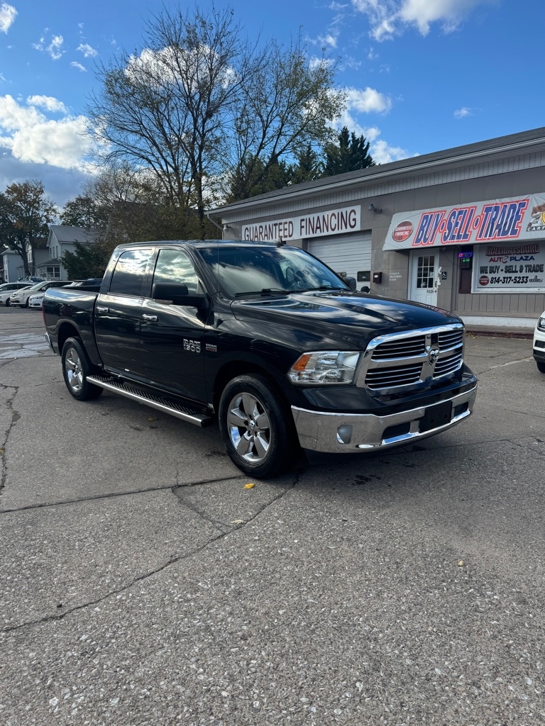 RAM 1500 SLT Crew Cab SWB 4WD 2016