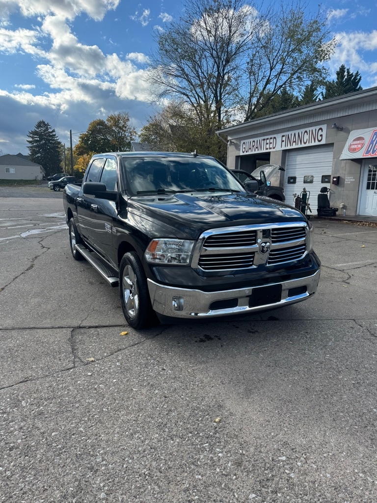 RAM 1500 SLT Crew Cab SWB 4WD 2016