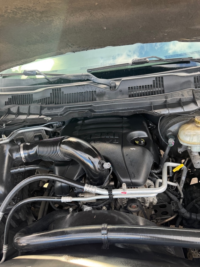 RAM 1500 SLT Crew Cab SWB 4WD 2016