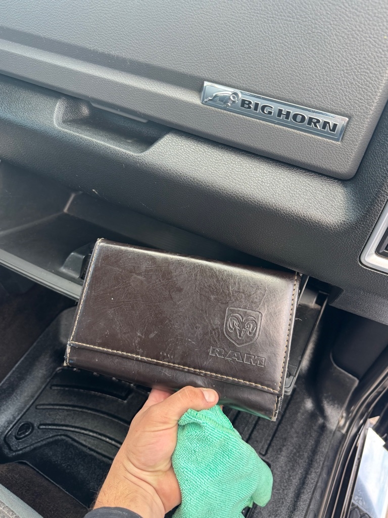 RAM 1500 SLT Crew Cab SWB 4WD 2016