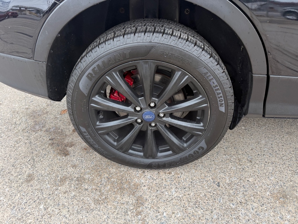 Ford Escape Titanium 4WD 2017