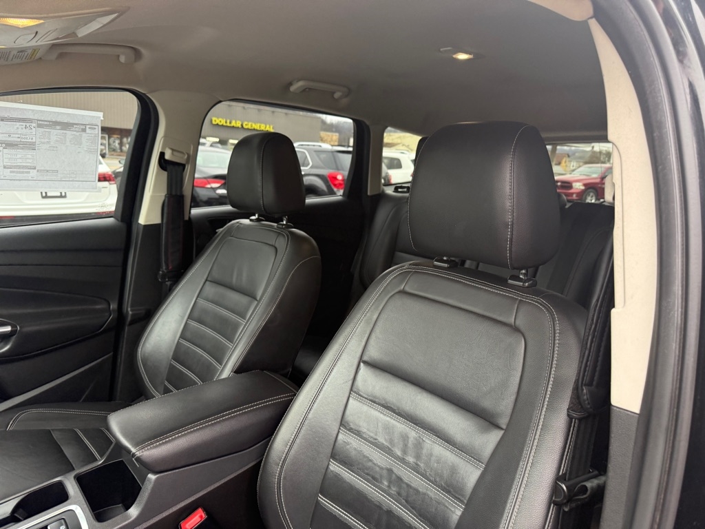 Ford Escape Titanium 4WD 2017