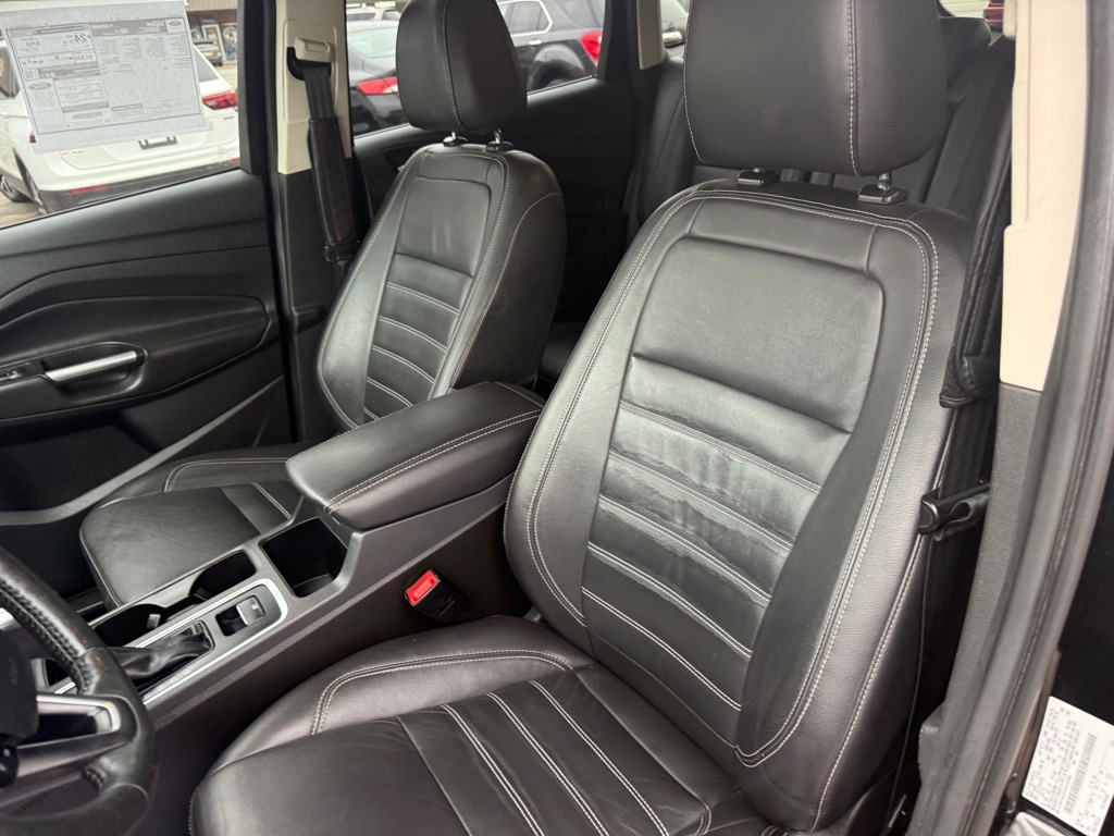 Ford Escape Titanium 4WD 2017