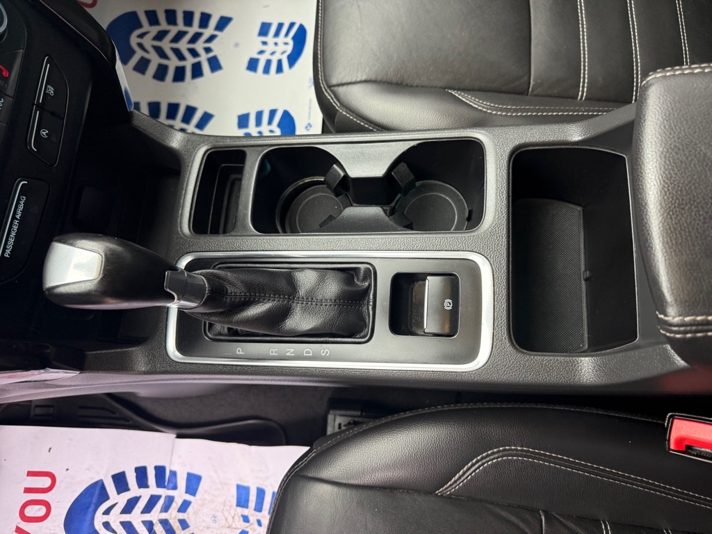 Ford Escape Titanium 4WD 2017