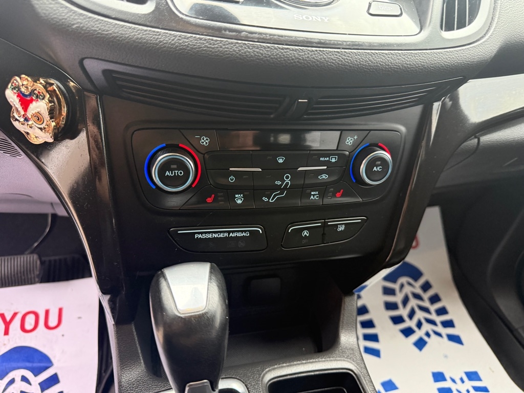 Ford Escape Titanium 4WD 2017