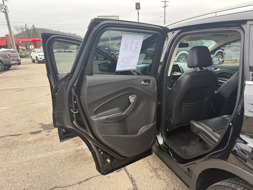 Ford Escape Titanium 4WD 2017