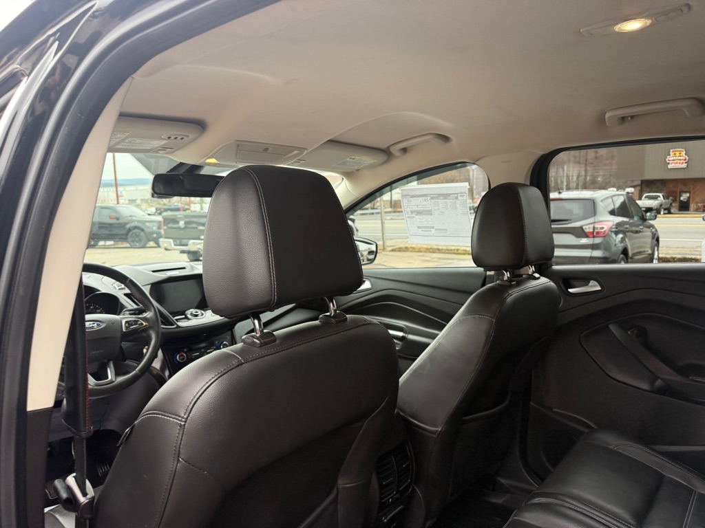 Ford Escape Titanium 4WD 2017