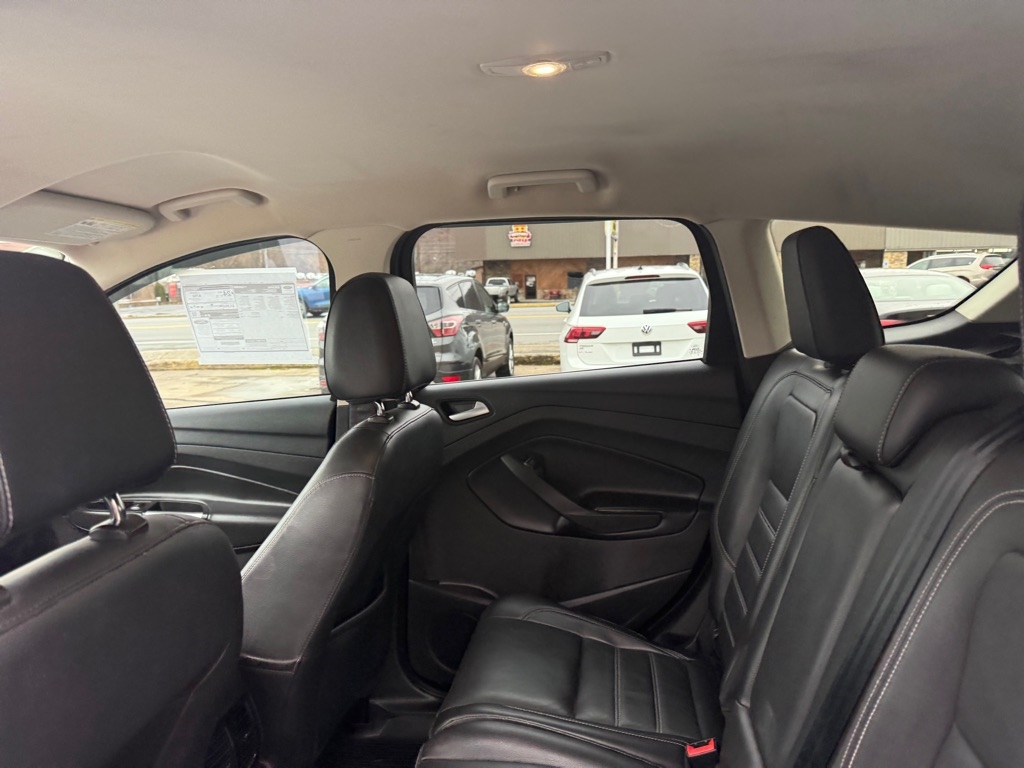 Ford Escape Titanium 4WD 2017