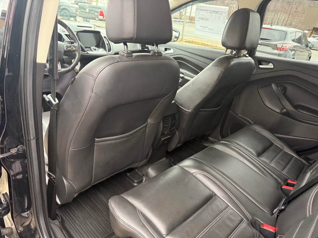 Ford Escape Titanium 4WD 2017