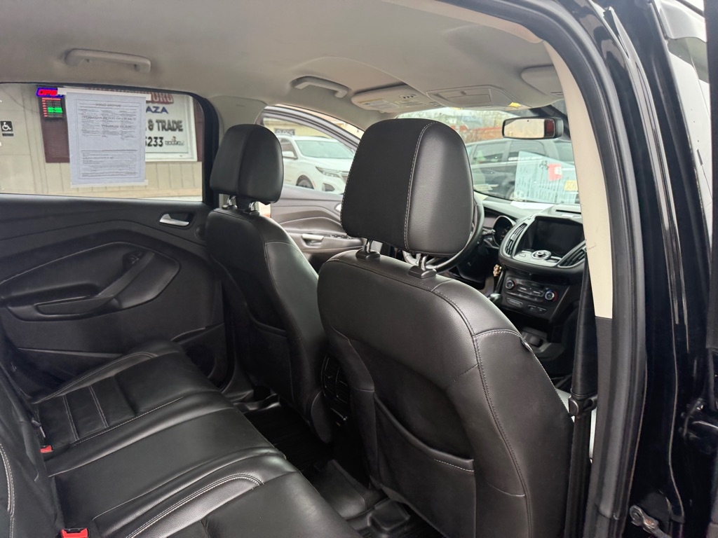 Ford Escape Titanium 4WD 2017