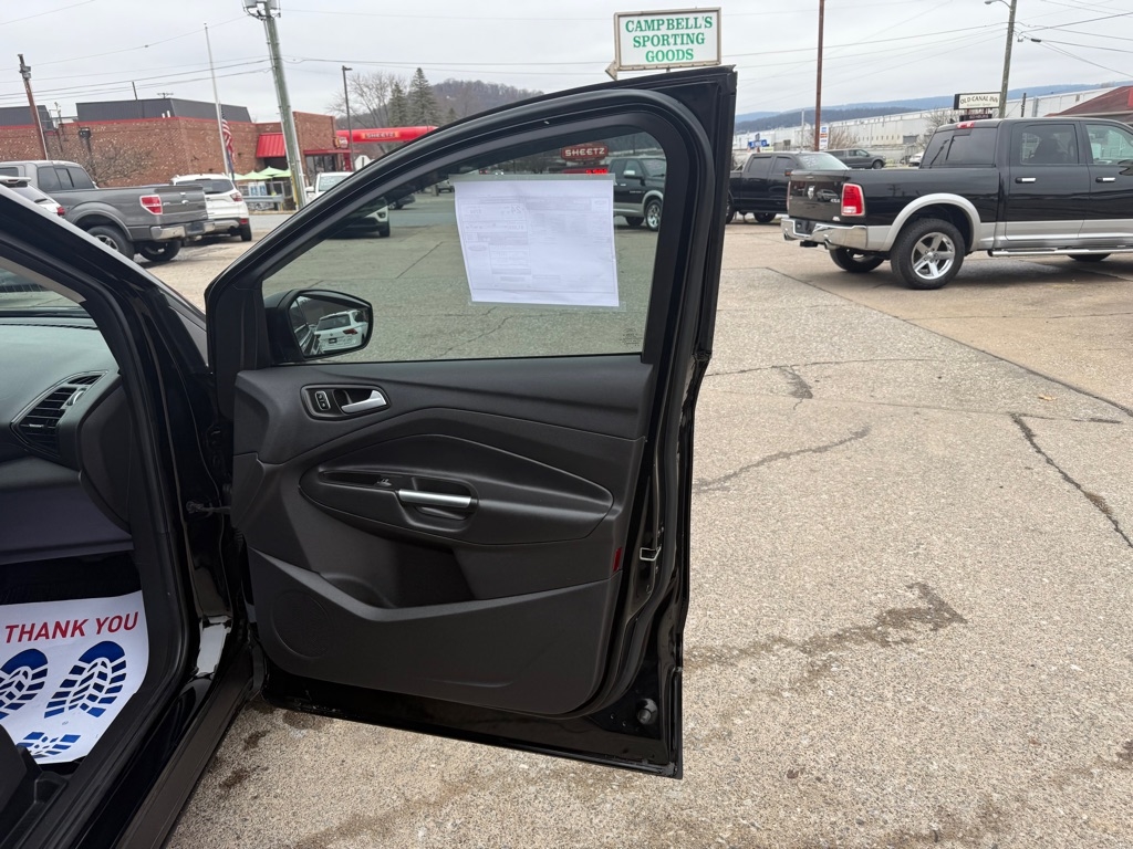 Ford Escape Titanium 4WD 2017