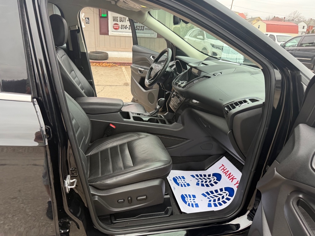 Ford Escape Titanium 4WD 2017