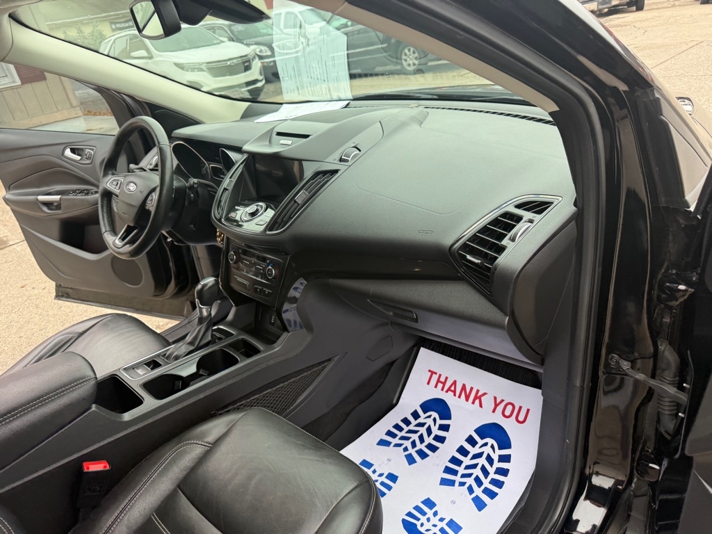 Ford Escape Titanium 4WD 2017