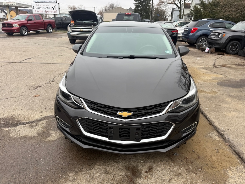 2016 Chevrolet Cruze LT photo 2