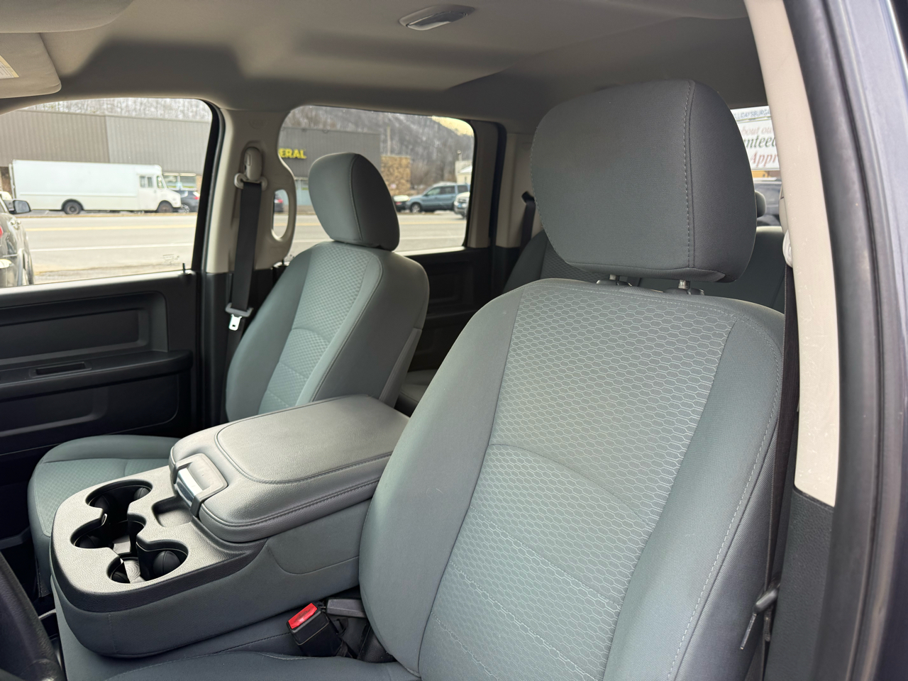 RAM 1500 Tradesman Crew Cab SWB 4WD 2014