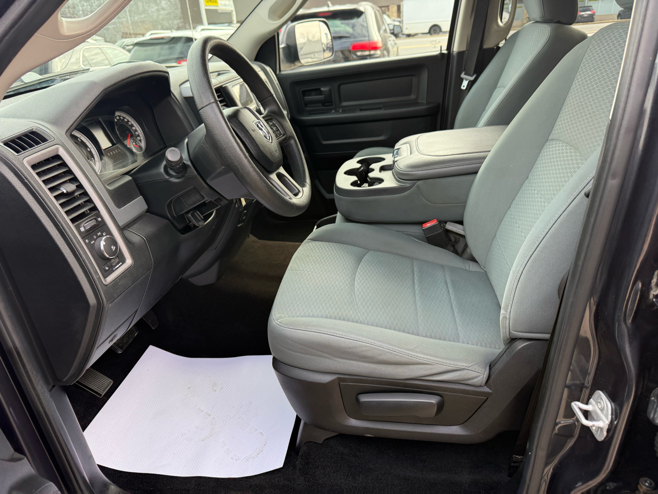 RAM 1500 Tradesman Crew Cab SWB 4WD 2014