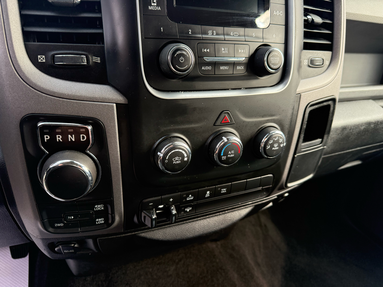 RAM 1500 Tradesman Crew Cab SWB 4WD 2014