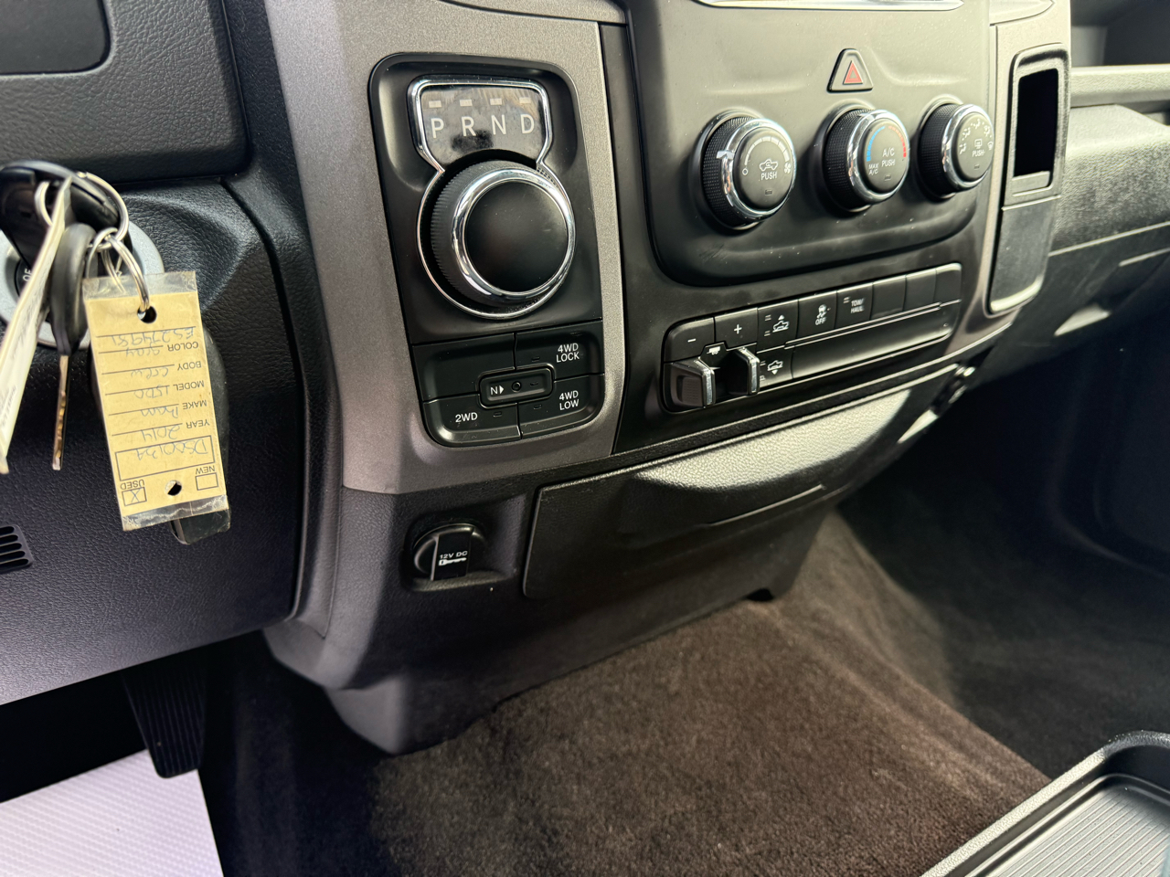 RAM 1500 Tradesman Crew Cab SWB 4WD 2014