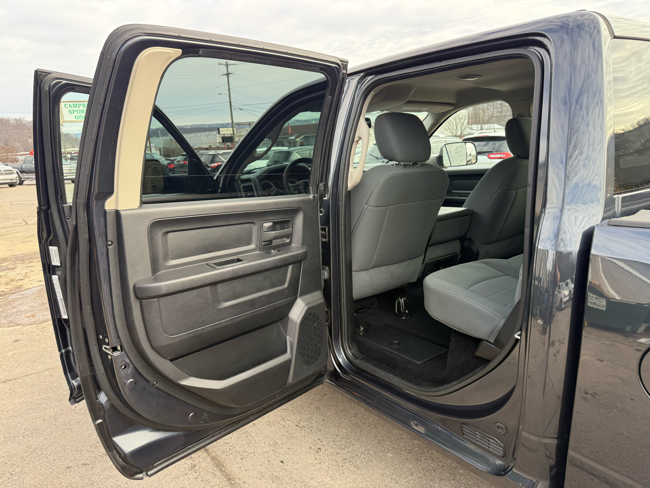 RAM 1500 Tradesman Crew Cab SWB 4WD 2014