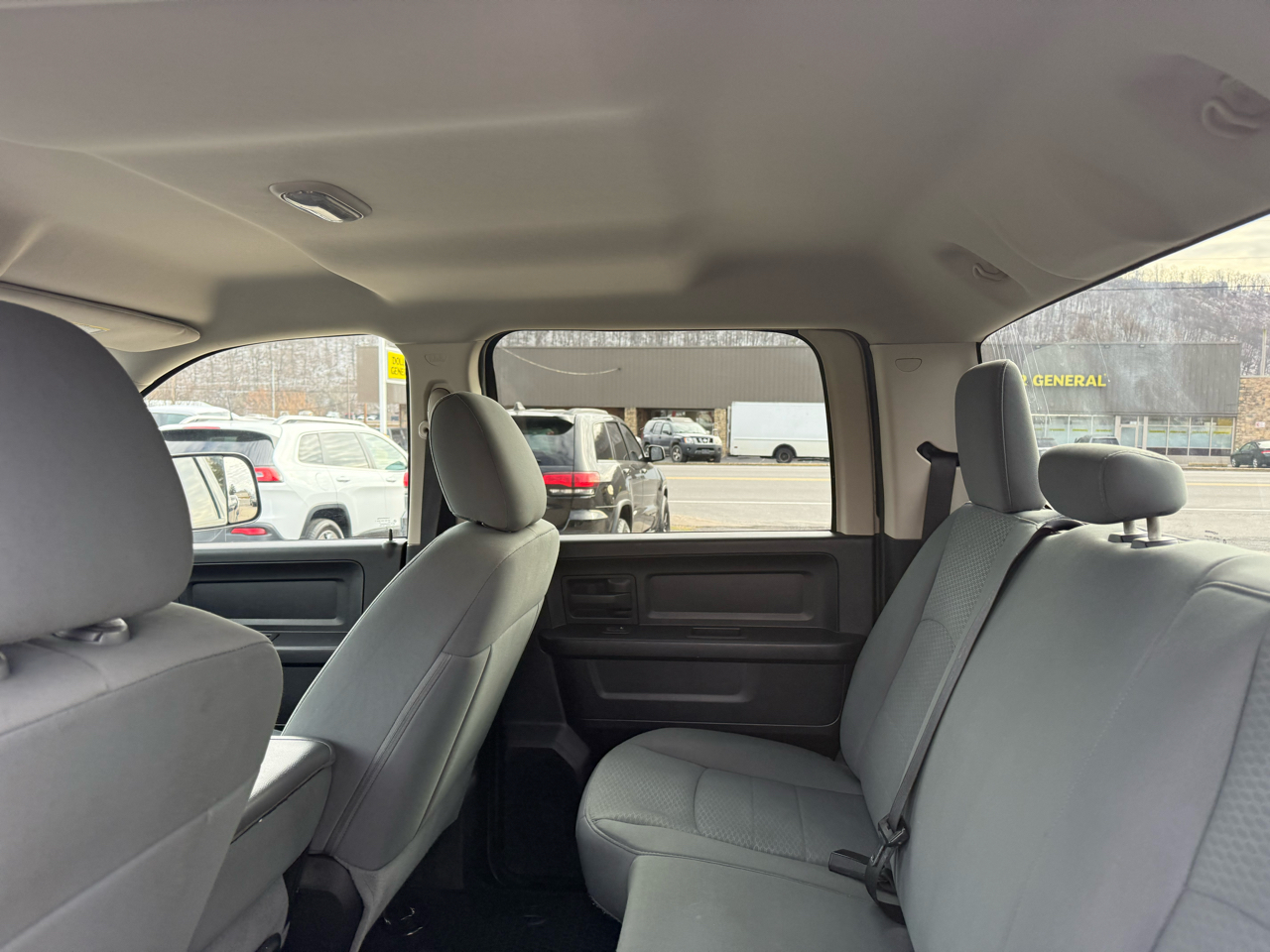 RAM 1500 Tradesman Crew Cab SWB 4WD 2014