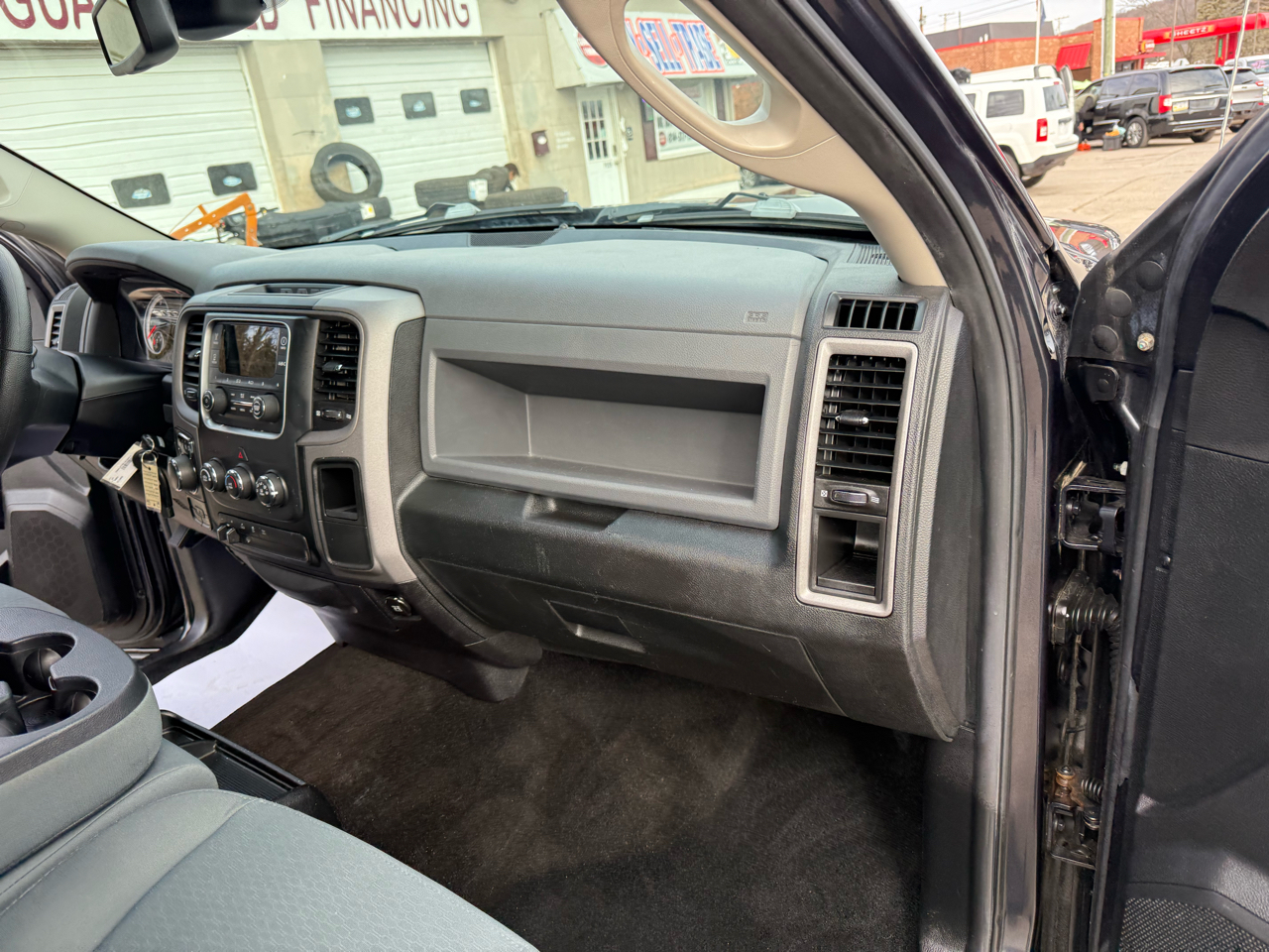 RAM 1500 Tradesman Crew Cab SWB 4WD 2014