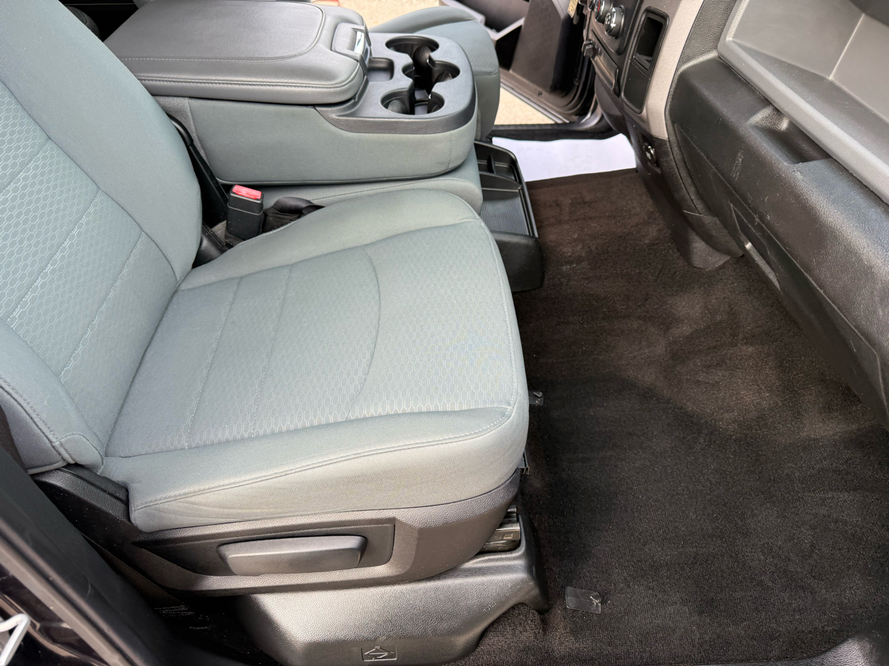 RAM 1500 Tradesman Crew Cab SWB 4WD 2014