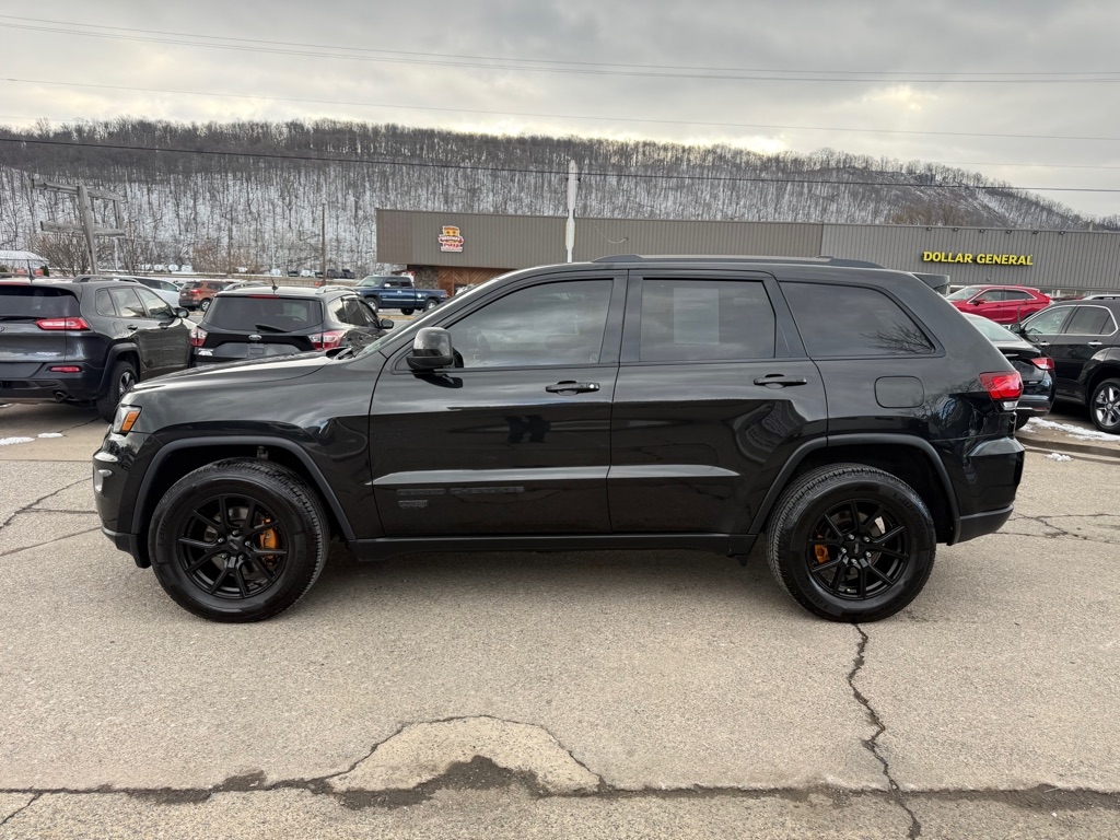 Jeep Grand Cherokee Laredo 4WD 2016