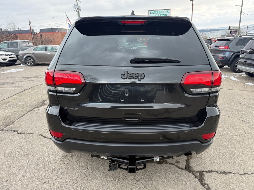 Jeep Grand Cherokee Laredo 4WD 2016