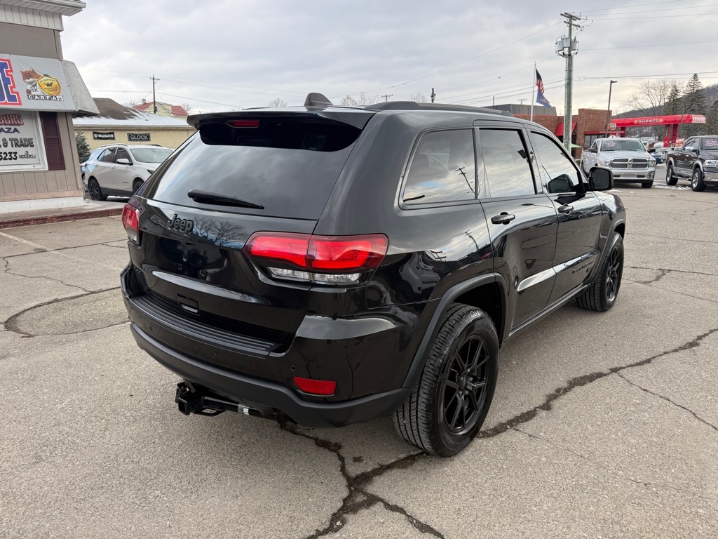 Jeep Grand Cherokee Laredo 4WD 2016