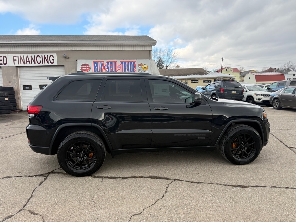 Jeep Grand Cherokee Laredo 4WD 2016