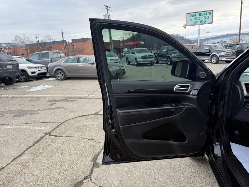 Jeep Grand Cherokee Laredo 4WD 2016