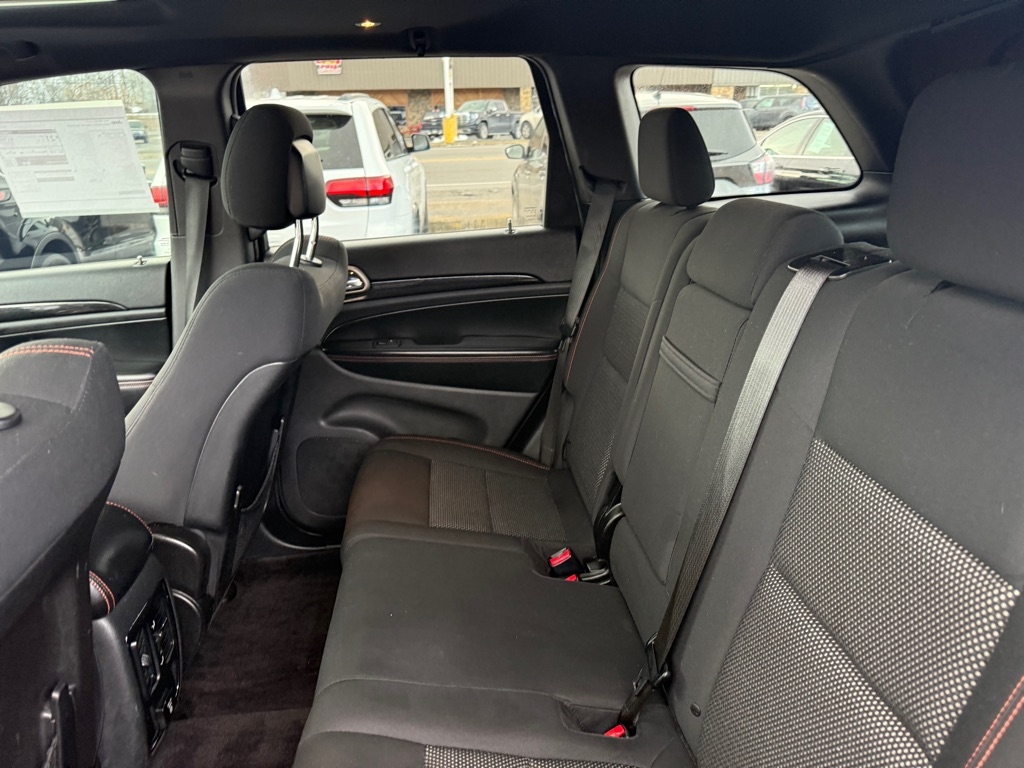 Jeep Grand Cherokee Laredo 4WD 2016