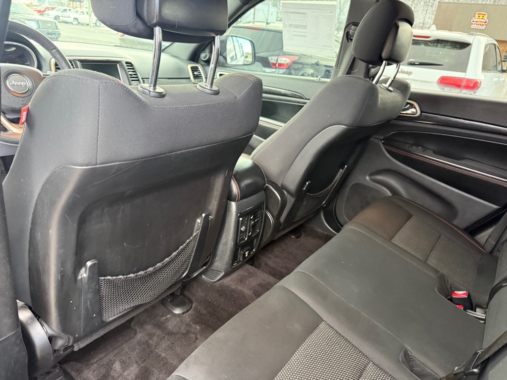 Jeep Grand Cherokee Laredo 4WD 2016